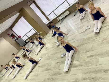 Открытый урок по классическому танцу у 5 и 2 класса 1 филиала студии 10.01.2025